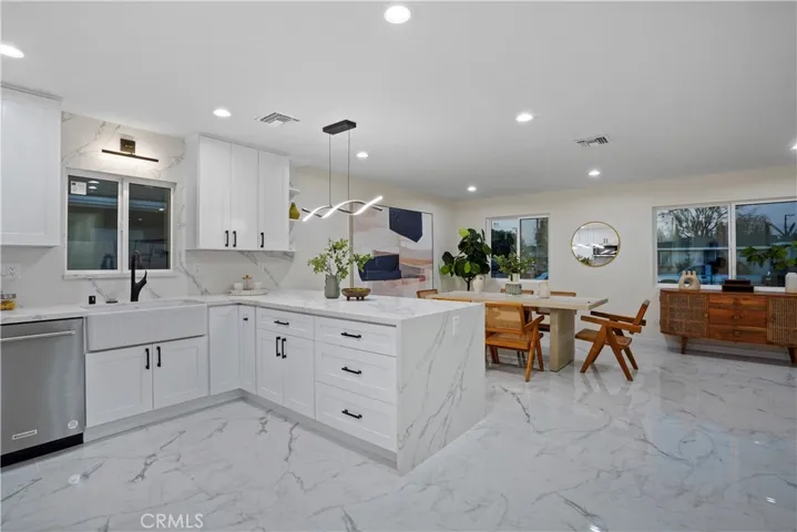 2350 E Delia Lane, Orange, California 92869