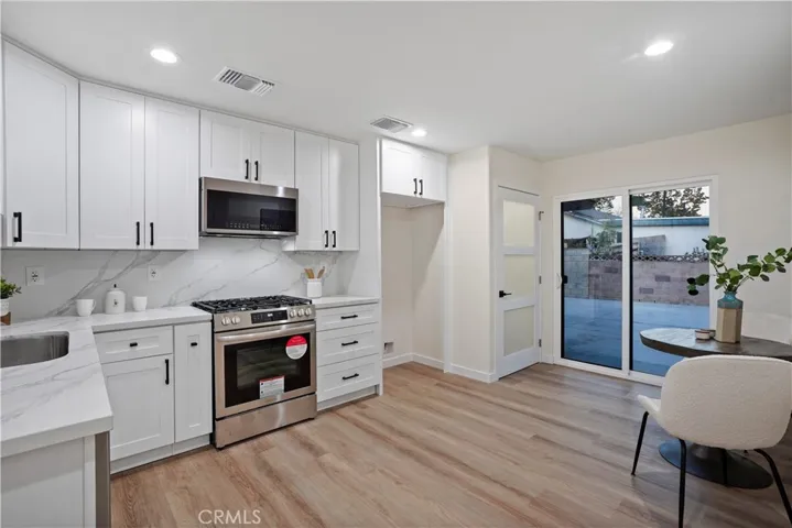 2350 E Delia Lane, Orange, California 92869