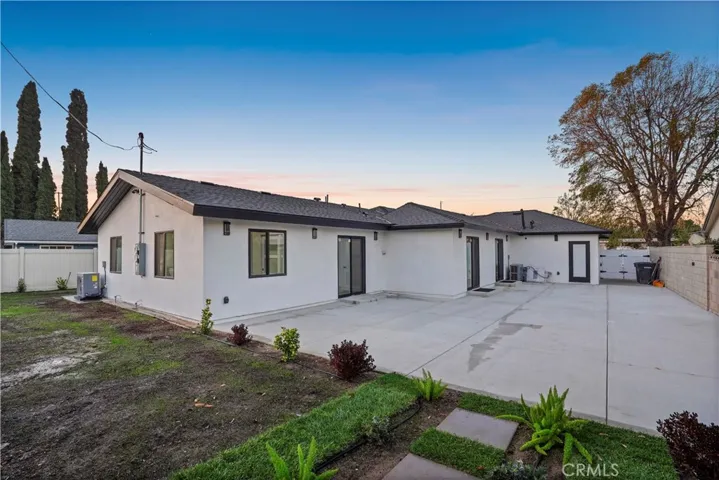 2350 E Delia Lane, Orange, California 92869