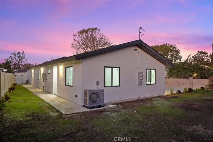 2350 E Delia Lane, Orange, California 92869
