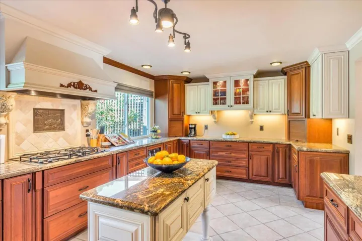 15880 La Mirada Court, Morgan Hill, California 95037