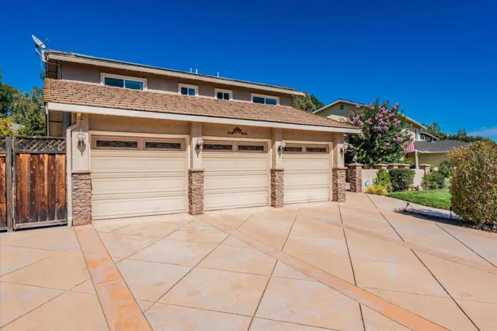 15880 La Mirada Court, Morgan Hill, California 95037