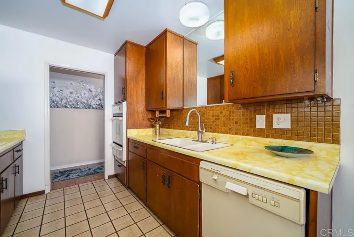 3335 Ashford Street, San Diego, California 92111