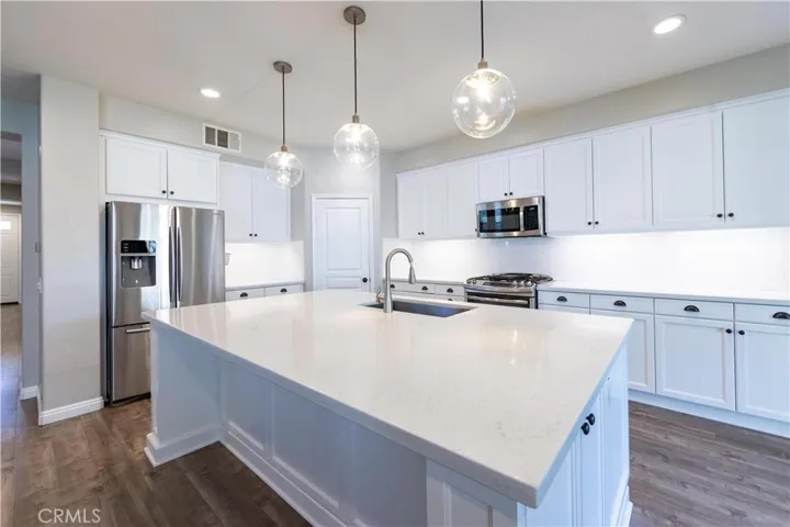 39707 Cambridge Place, Temecula, California 92591