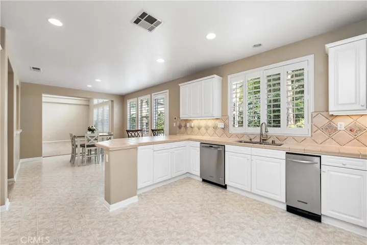 29126 Starwood Place, Saugus, California 91390