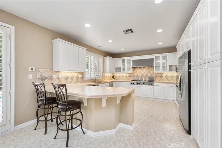 29126 Starwood Place, Saugus, California 91390