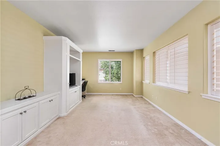 29126 Starwood Place, Saugus, California 91390