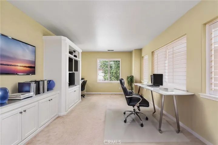 29126 Starwood Place, Saugus, California 91390