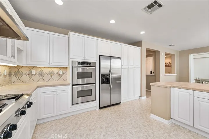 29126 Starwood Place, Saugus, California 91390