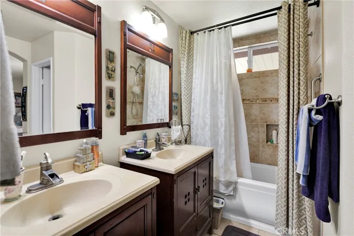 15827 Mariposa Drive, Fontana, California 92336