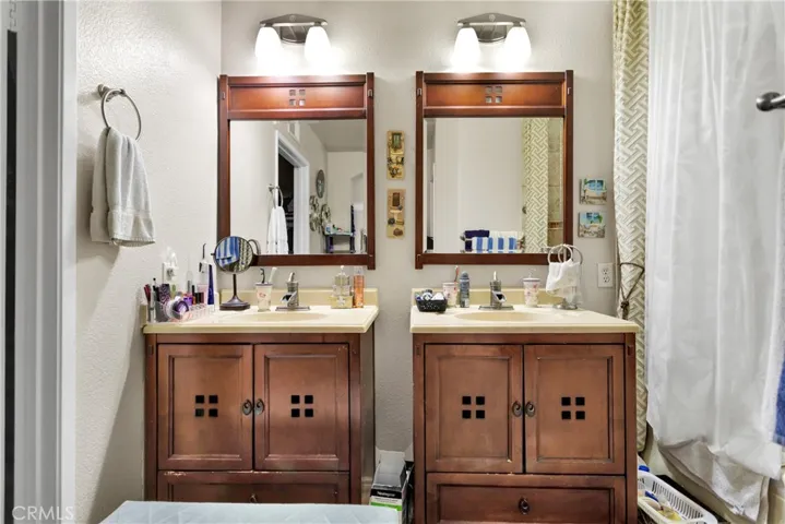 15827 Mariposa Drive, Fontana, California 92336