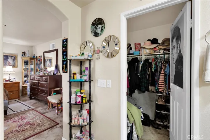 15827 Mariposa Drive, Fontana, California 92336