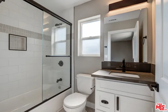 6204 Brynhurst Avenue 1/2, Los Angeles, California 90043