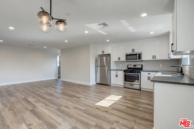 6204 Brynhurst Avenue 1/2, Los Angeles, California 90043