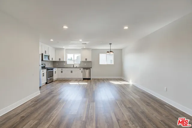 6204 Brynhurst Avenue 1/2, Los Angeles, California 90043