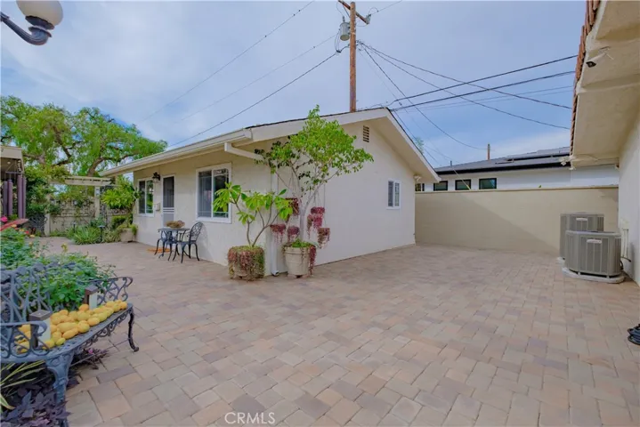 8400 Gallatin Road, Downey, California 90240