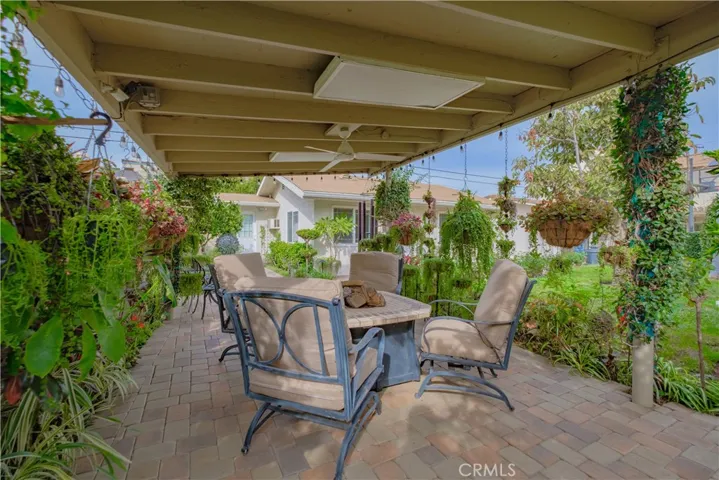 8400 Gallatin Road, Downey, California 90240