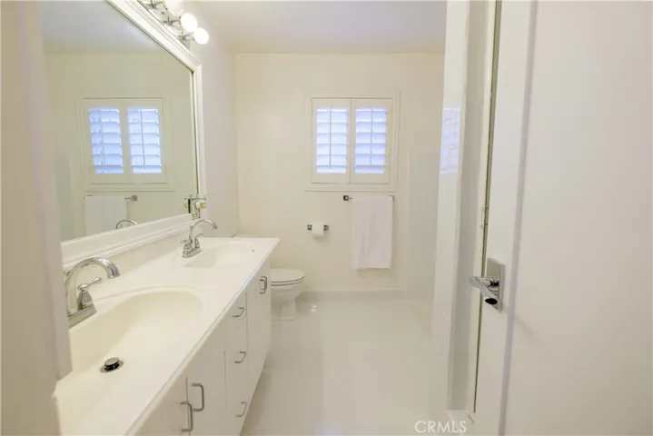 8400 Gallatin Road, Downey, California 90240