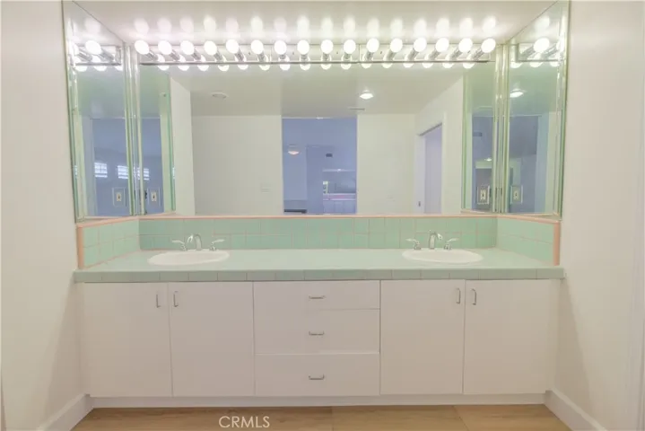 8400 Gallatin Road, Downey, California 90240