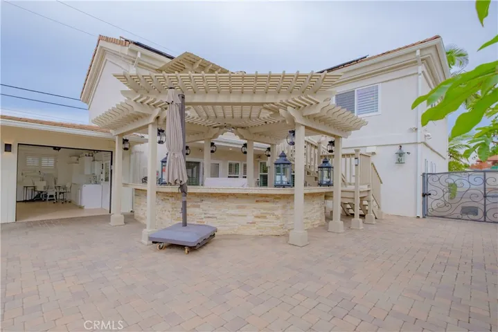8400 Gallatin Road, Downey, California 90240