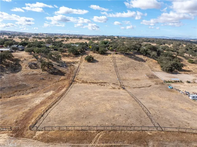 5679 Loma Verde Drive, Paso Robles, California 93446