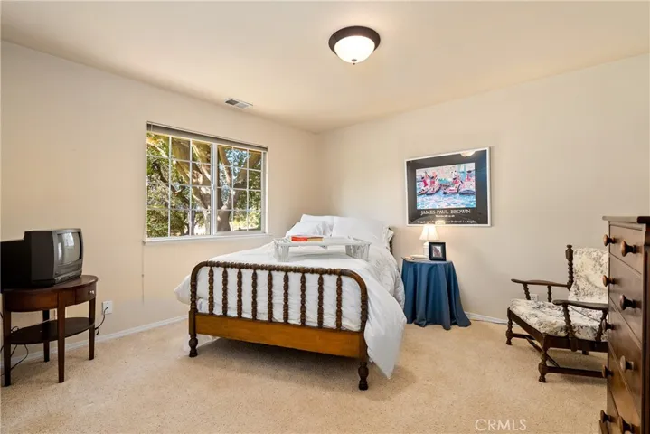5679 Loma Verde Drive, Paso Robles, California 93446