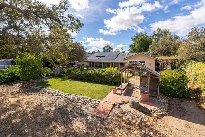 5679 Loma Verde Drive, Paso Robles, California 93446