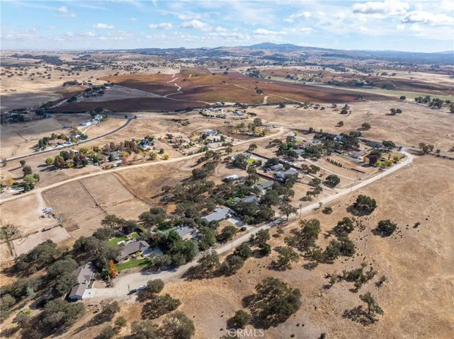 5679 Loma Verde Drive, Paso Robles, California 93446