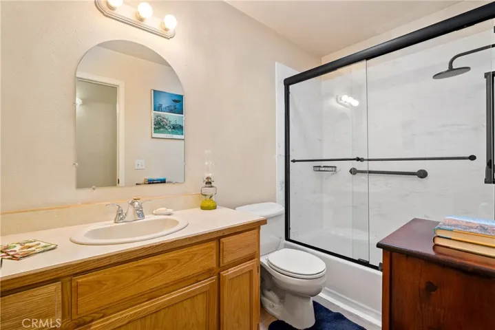 5679 Loma Verde Drive, Paso Robles, California 93446