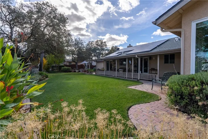 5679 Loma Verde Drive, Paso Robles, California 93446