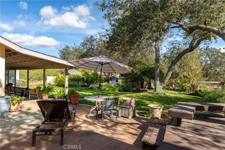 5679 Loma Verde Drive, Paso Robles, California 93446