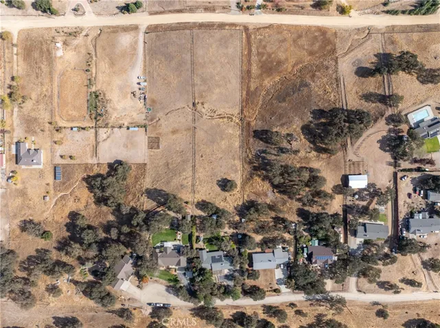 5679 Loma Verde Drive, Paso Robles, California 93446