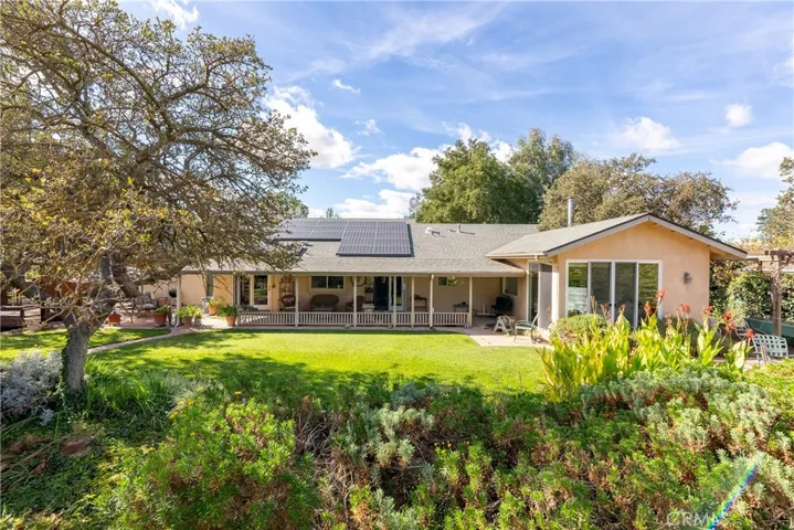 5679 Loma Verde Drive, Paso Robles, California 93446