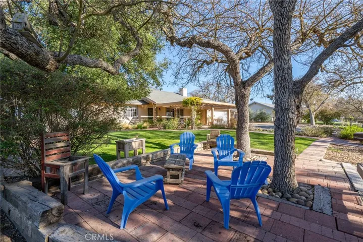 5679 Loma Verde Drive, Paso Robles, California 93446