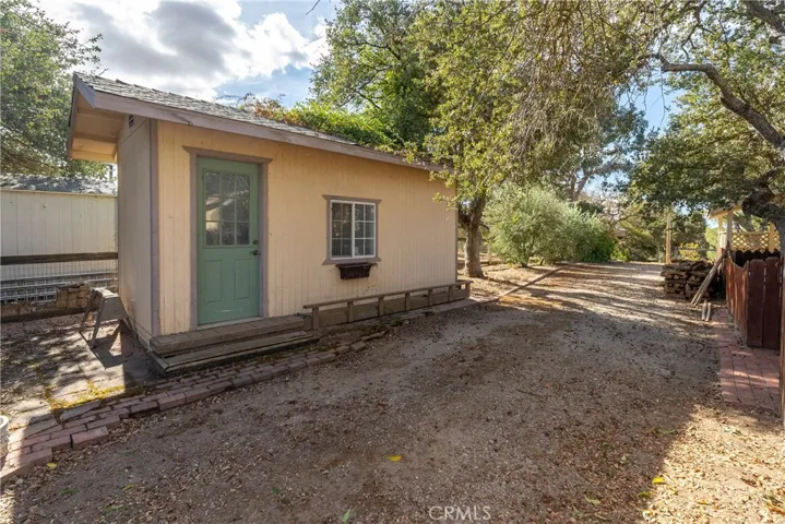 5679 Loma Verde Drive, Paso Robles, California 93446