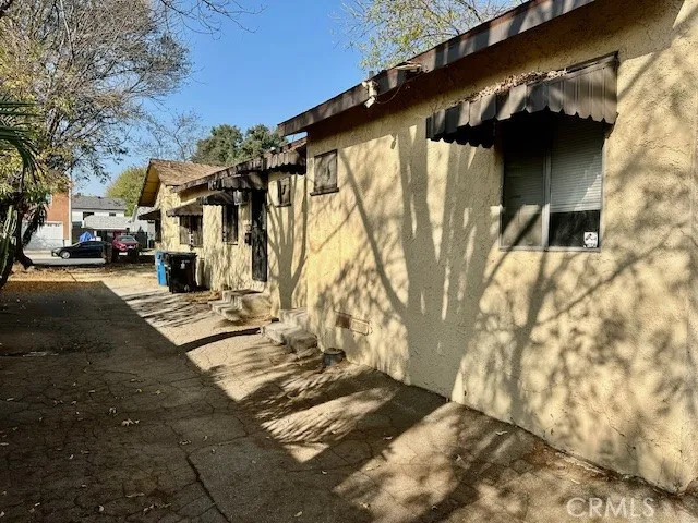 216 Harding Avenue, San Fernando, California 91340