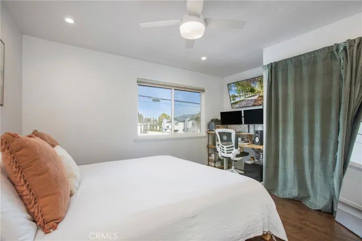 4698 Heil Avenue 23c, Huntington Beach, California 92649