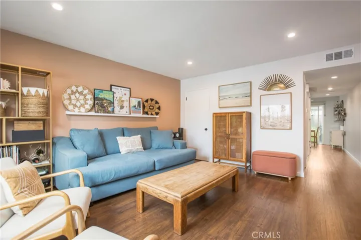 4698 Heil Avenue 23c, Huntington Beach, California 92649