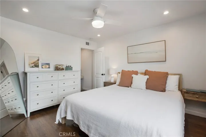 4698 Heil Avenue 23c, Huntington Beach, California 92649