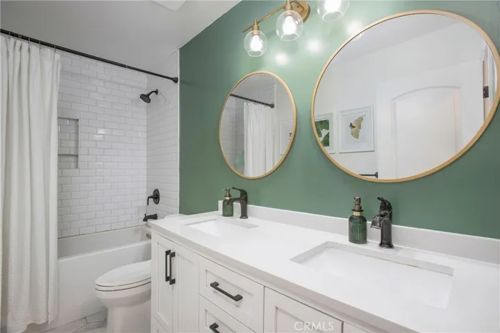 4698 Heil Avenue 23c, Huntington Beach, California 92649