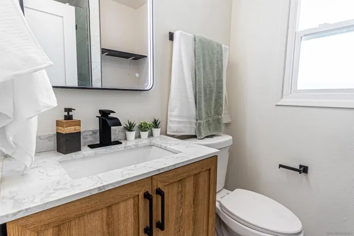 13007 Berlin St., Poway, California 92064