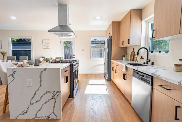 13007 Berlin St., Poway, California 92064