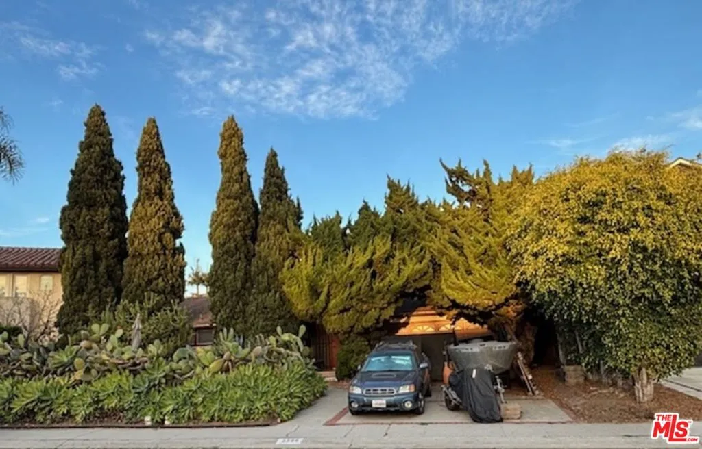 3506 Barry Avenue, Los Angeles, California 90066 home-pic-1