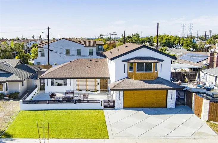 19341 Pitcairn Lane, Huntington Beach, California 92646