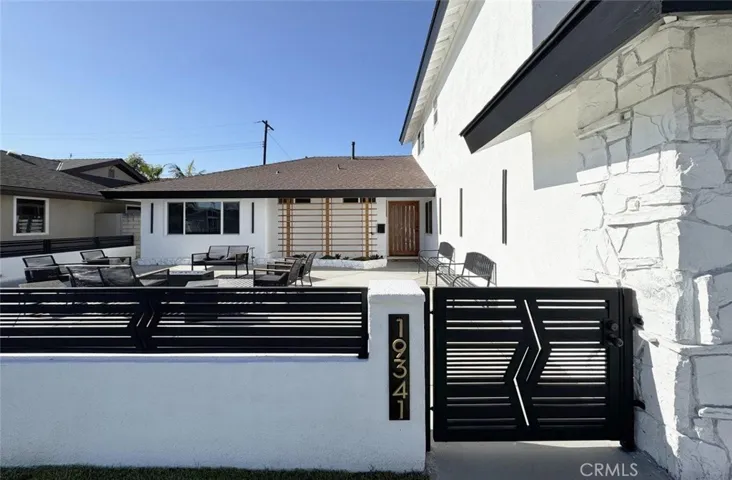 19341 Pitcairn Lane, Huntington Beach, California 92646