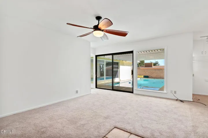 7-web-or-mls-07 - Family Room
