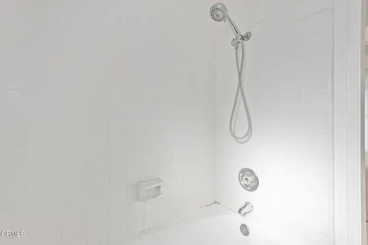 26-web-or-mls-26 - Bathroom 2