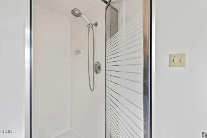 21-web-or-mls-21 - Primary Bathroom
