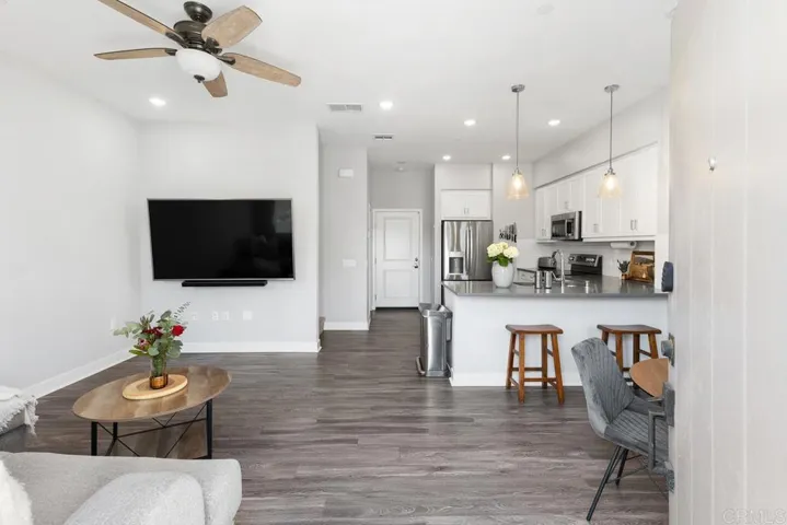 135 Avenida Chapala 104, San Marcos, California 92069