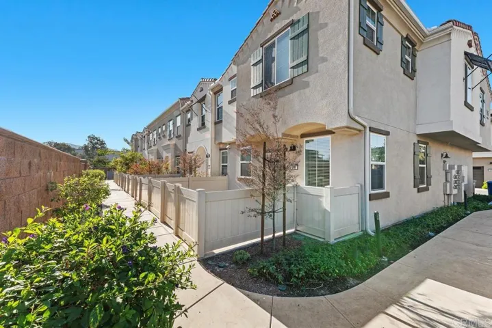 135 Avenida Chapala 104, San Marcos, California 92069